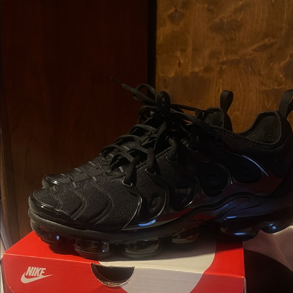 Nike Triple Black VaporMax Plus Shoes